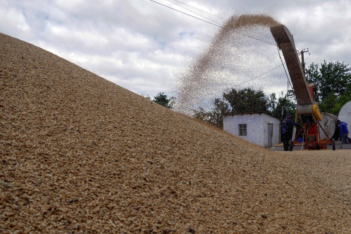 Ukraine allows sailors to leave the country to boost grain shipments.