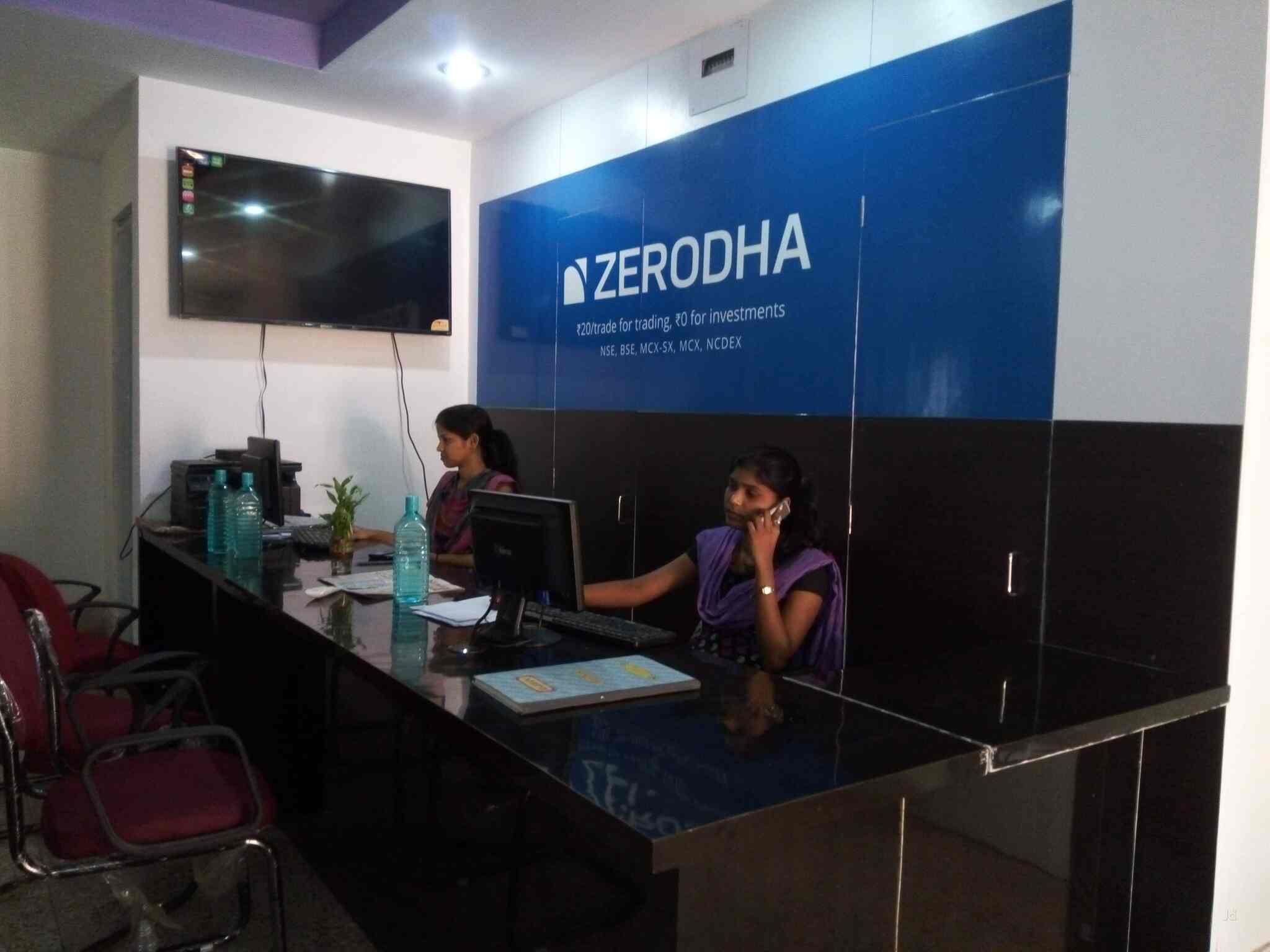 Nithin Kamath, co-founder, and CEO of Bengaluru-based financial services firm Zerodha has announced a health campaign in which anyone who meets a defined target on 90% of days over the next year would receive a bonus. Zerodha, a financial services company that had urged its staff to focus on their health during the 2020 Covid epidemic, has now made fitness a routine.
